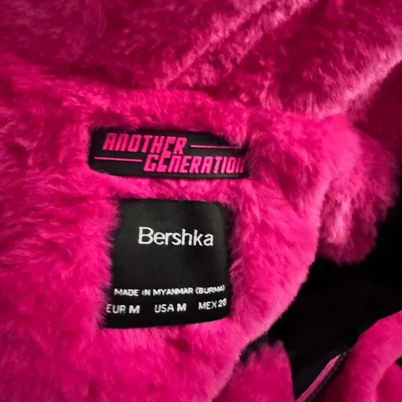 Ladies Pink Fleece Jacket - Picture 4 of 5